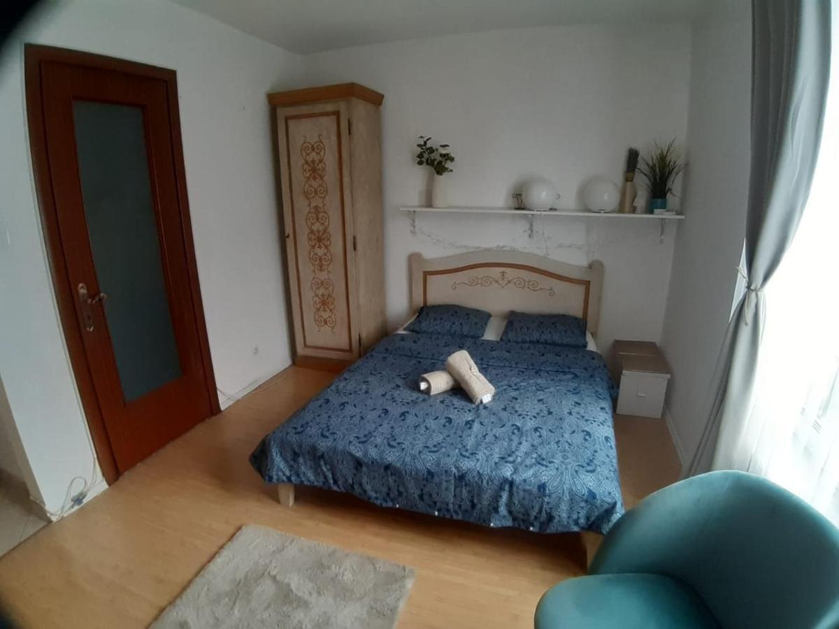 Luxury Piata Romana Center Leilighet Bucureşti Eksteriør bilde